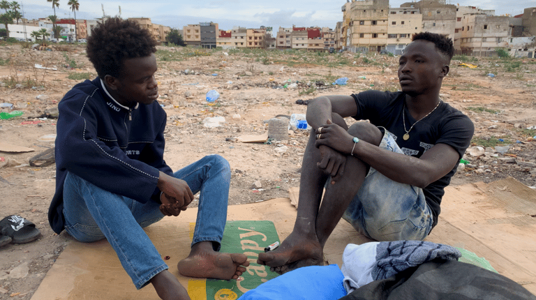 "THIS JUNGO LIFE" takes us inside the lives of young refugees and asylum seekers from Sudan, living on the streets of Morocco