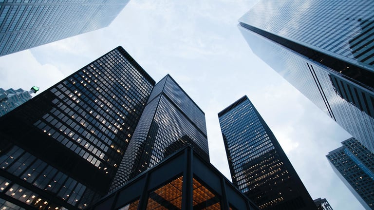 edificios altos de empresas