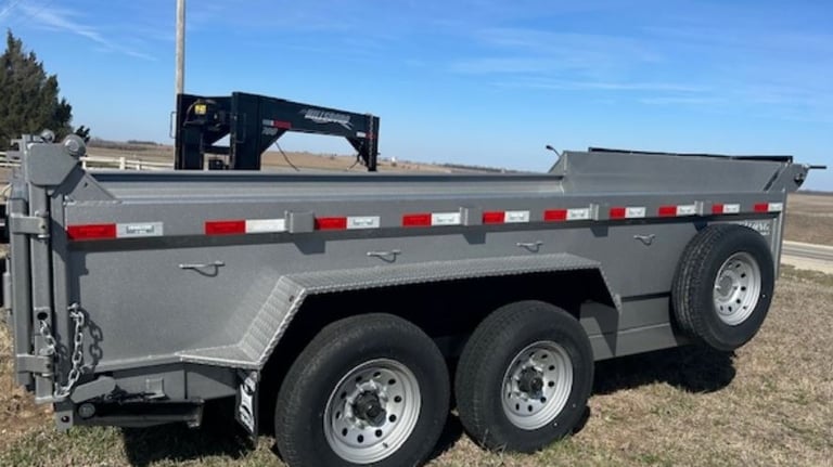 Travalong dump trailer