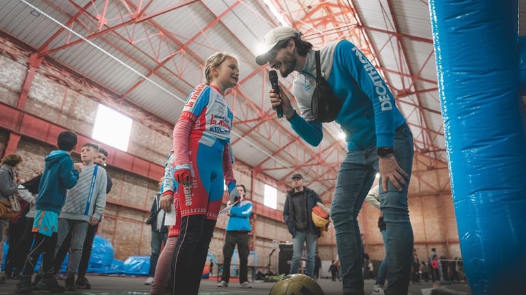 Victor Carrer, freelance événementiel sportif, régisseur, chef de projet et animateur micro.