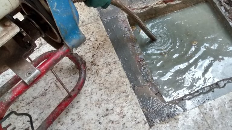 caixa de gordura e esgoto