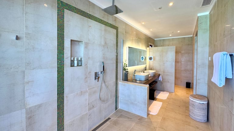 Hurawalhi Maldives ocean pool villa bathroom