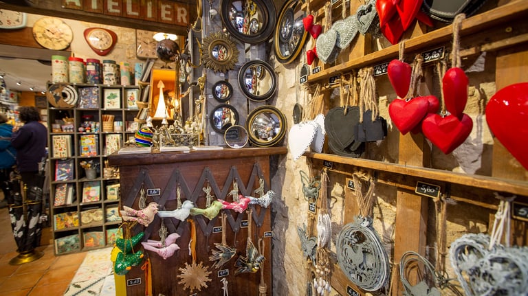 Plein d'idées cadeaux aux Petites Trouvailles de Saint-Cirq-Lapopie Lapopie