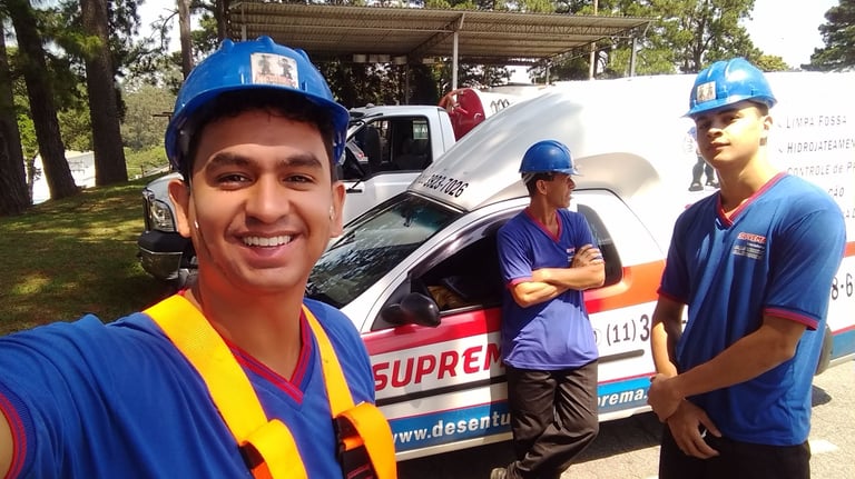 técnicos de desentupimento