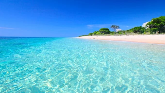 unreal bali beach on west bali