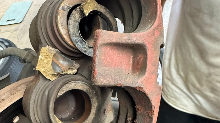 Old brake calipers with worn out seals