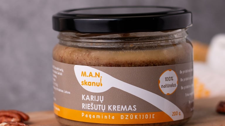 Kariju riesutu kremas