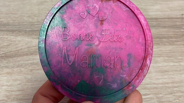 produits en plastique recyclé, bonne fête maman, sous verre  