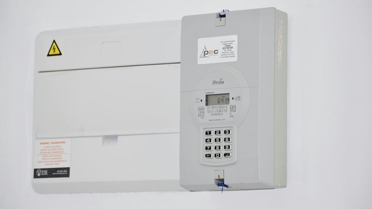 Išmanios elektros instaliacijos valdymo konsolė