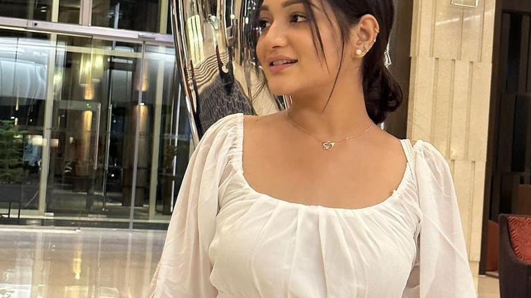 escort service mira road