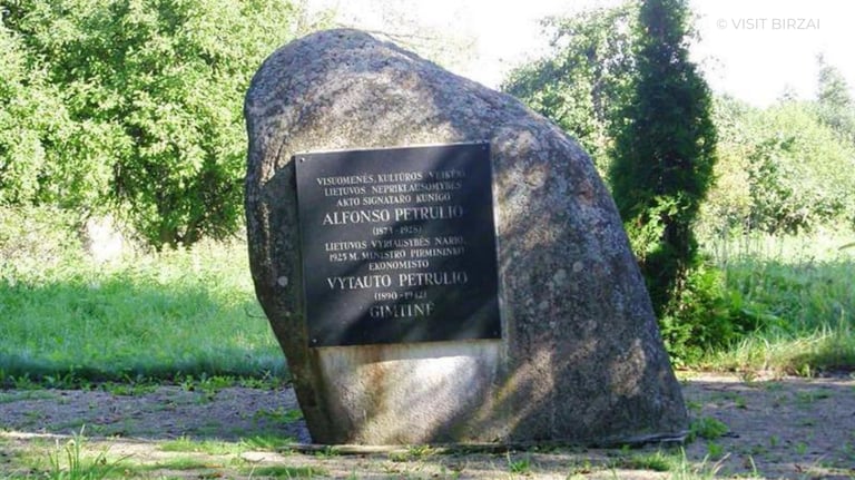 Alfonso ir Vytauto Petrulių gimtosios sodybos vieta