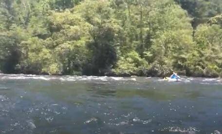 TN Rivers - Tubing with a paddle down the Hiwassee river on the wrong side of the big island