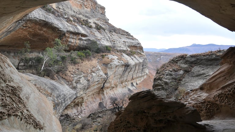 caves in the Golden Gate Highlands National Park, Drakensberg, Drakensberg mountains, South Africa