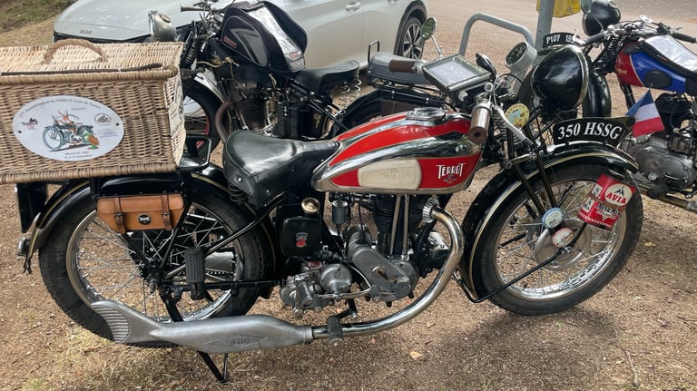 Classic motorcycles, Lac De Settons, France