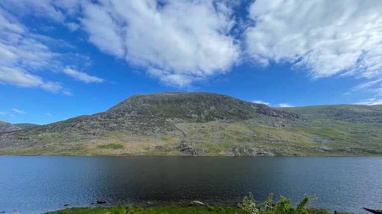 Llyn Ogwyn and Prn yr Ole Wen
