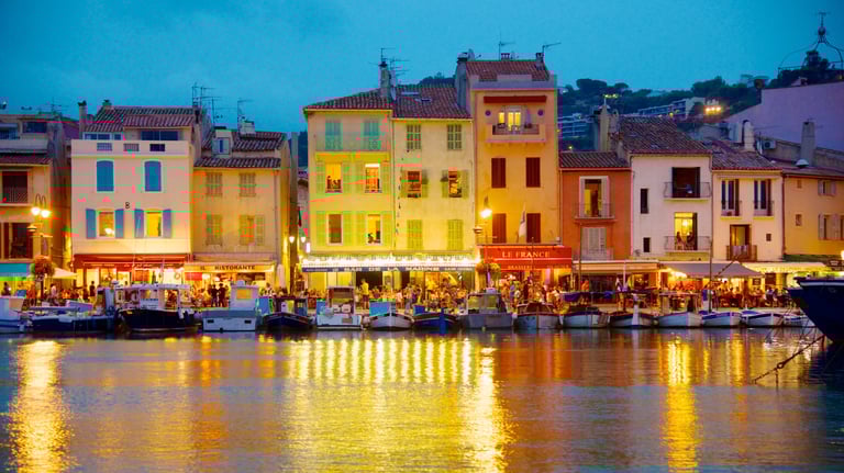 Cassis port houses village small boats