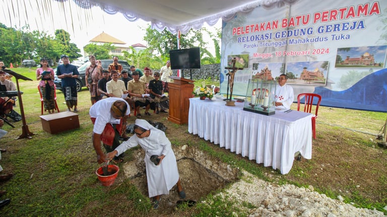 Peletakan batu pertama oleh biarawati