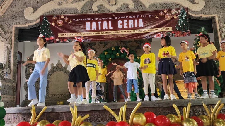 Natal Ceria Anak Sekami, OMK dan Lansia Paroki Tritunggal Mahakudus Tuka