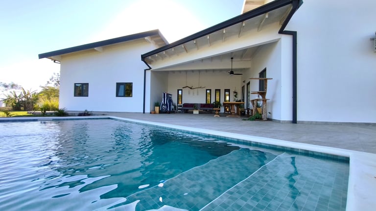 Großes Wohnhaus mit Salzwasserpool im El Parque