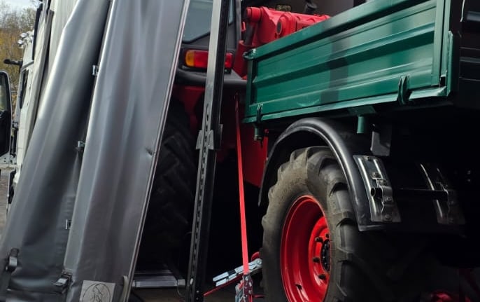 Unimog Transport von Krefeld nach Oldenburg