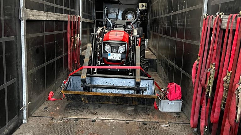 Transport Klein-Traktor von Petershagen nach Bayreuth
