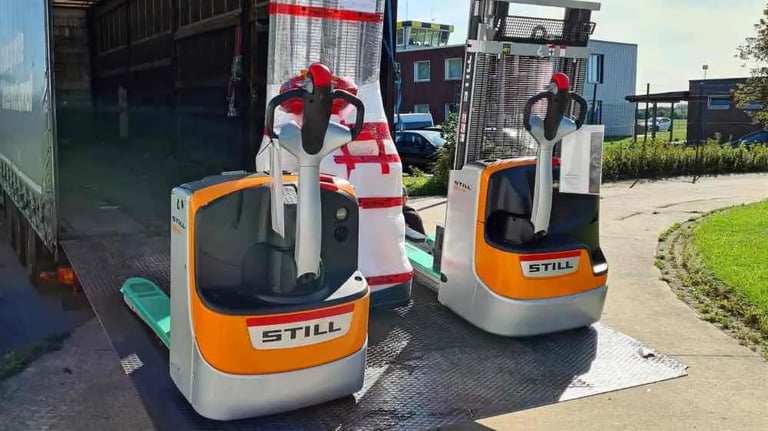 Transport Deichselstapler mit geringer Bodenfreiheit