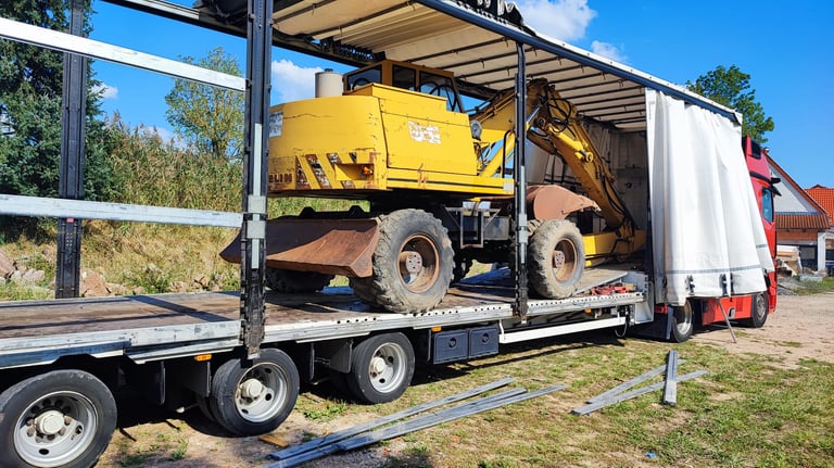 Transport Bagger von Chemnitz nach Berlin