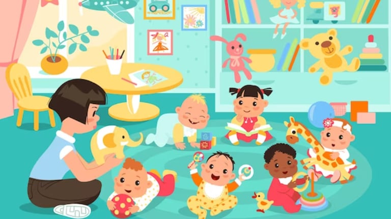 groupe d'enfants Astro'mômes jouant avec des jouets dans la crèche / micro-crèche