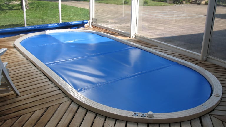 Bâches de piscine sur mesure 