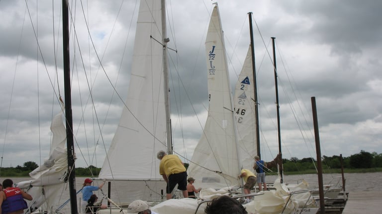 WFSC - Sailors preparing for a Sailboat Race