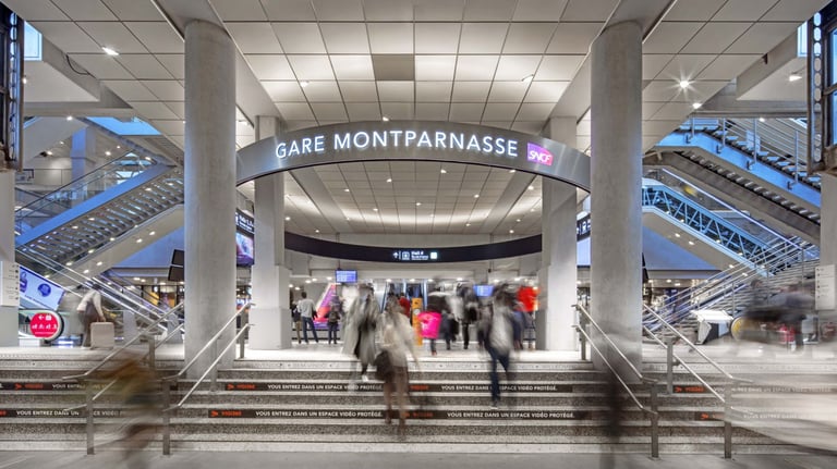 Gare Montparnasse Paris – service taxi vers aéroports et gares
