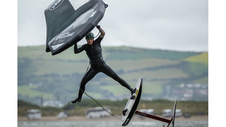 Wing Foiling, Aberdyfi 10 July 24