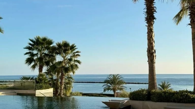 Luxury Resort & Pool Ras Al Khaimah UAE