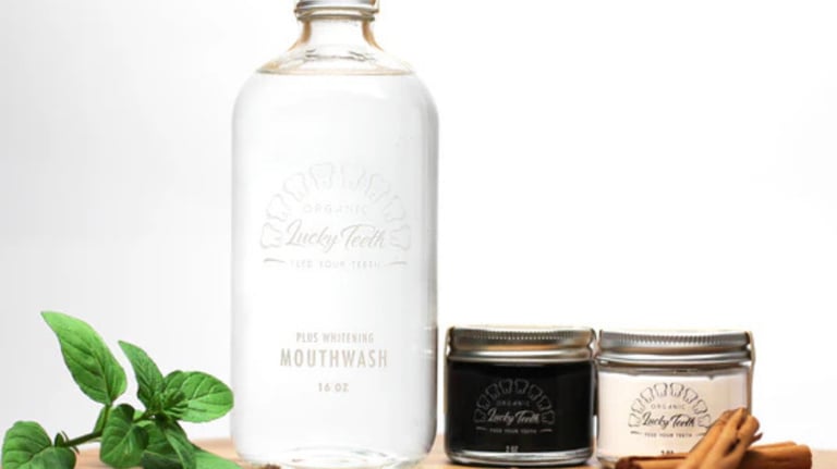 Lucky Teeth Whitening Mouthwash