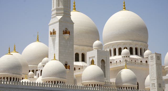 abu dhabi big mosque
