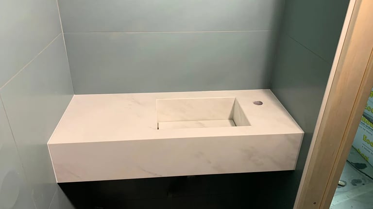 Lave main premium white Granitifiandre