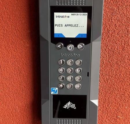 Installation de caméra de surveillance