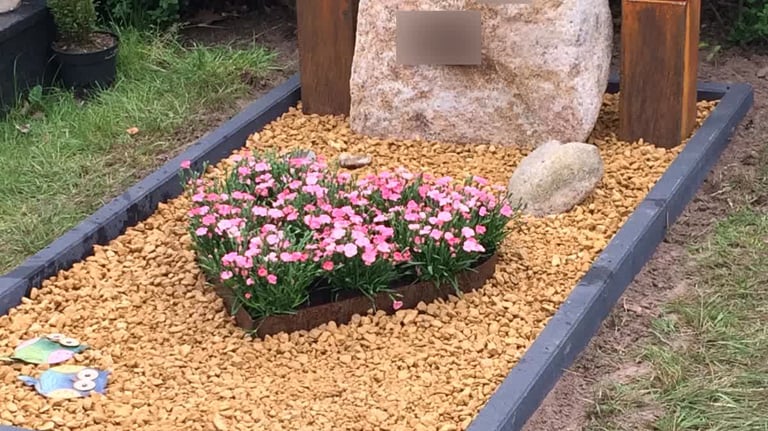 glass artwork for a grave