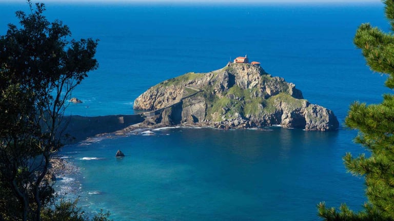 Private tour gaztelugatxe basque country