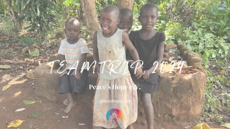 Foto mit 4 Kindern und Aufschrift Teamtrip 2024
