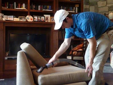 Pelėsio naikinimas iš audinių, kilimų, baldų