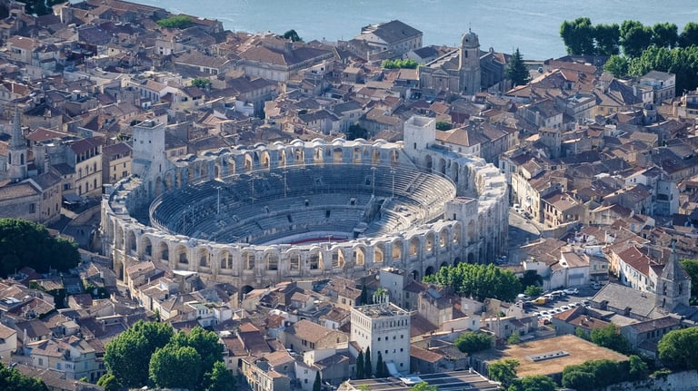 Van Gogh café terrace in Arles – private Provence sightseeing tour