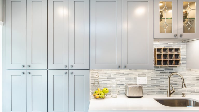 a kitchen with a sink and a sink