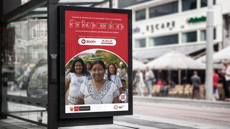 Mockup de panel publicitario promoviendo la historia de la Comunidad Yine