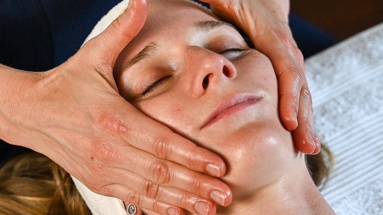 Isabelle facialiste propose des massages du visage pour raffermir et repulper votre peau