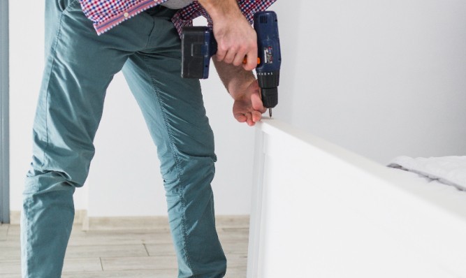 Service d’assemblage de meubles par Virtus Déménagement – Montage rapide et précis de vos meubles 