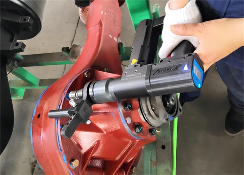 Ingersoll Rand-compatible tool for mining truck maintenance