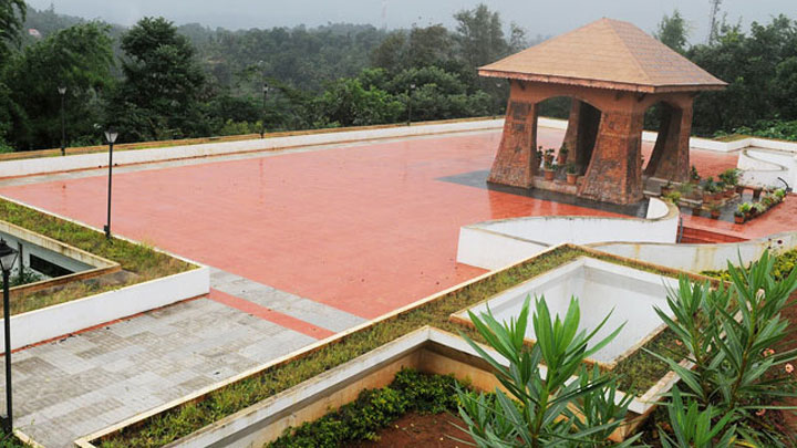Pazhassi raja Thomb & Museum