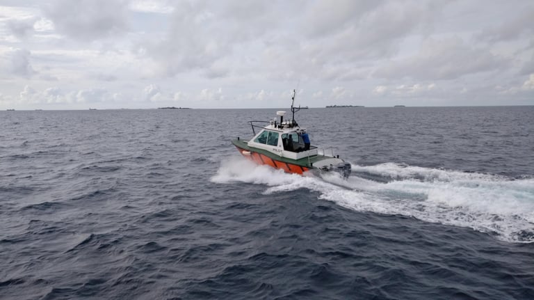 ISM superyacht agent in Maldives Pilotage Services www.islandsailors.com