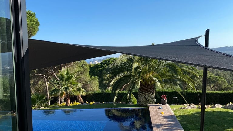 Mooi strak schaduwdoek 